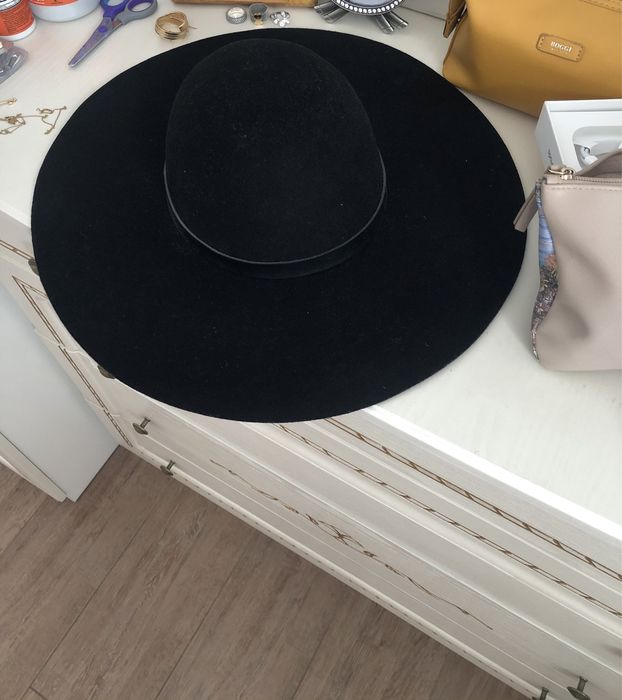 Продам шляпу новая