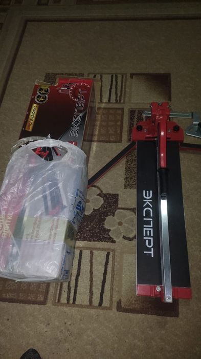 Кафелерезка новая