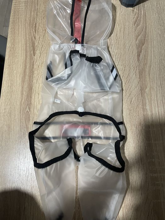 Дождевик для маленькой собаки