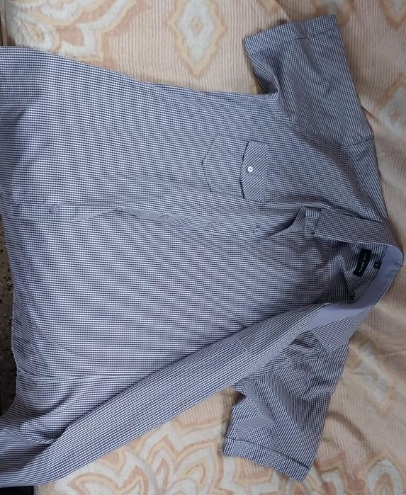 Рубашки галстуки.