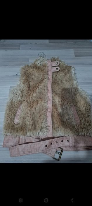 Vesta dama ,crem+ cadou cămașă verde XL