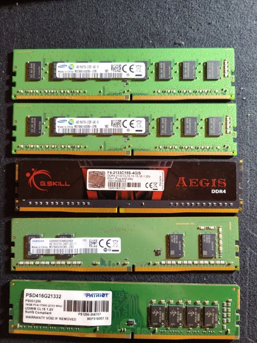 Vând rami ddr4 4,8 și 16 gb