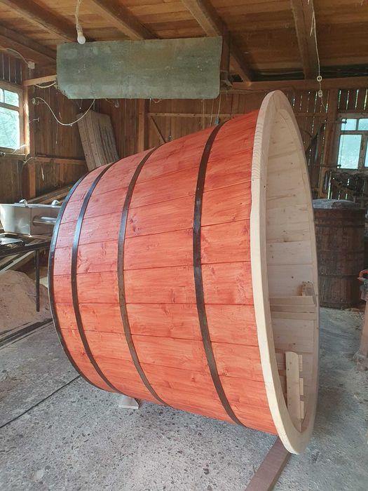 Ciubar din lemn de vanzare, hot tub, baie (6-8 persoane)