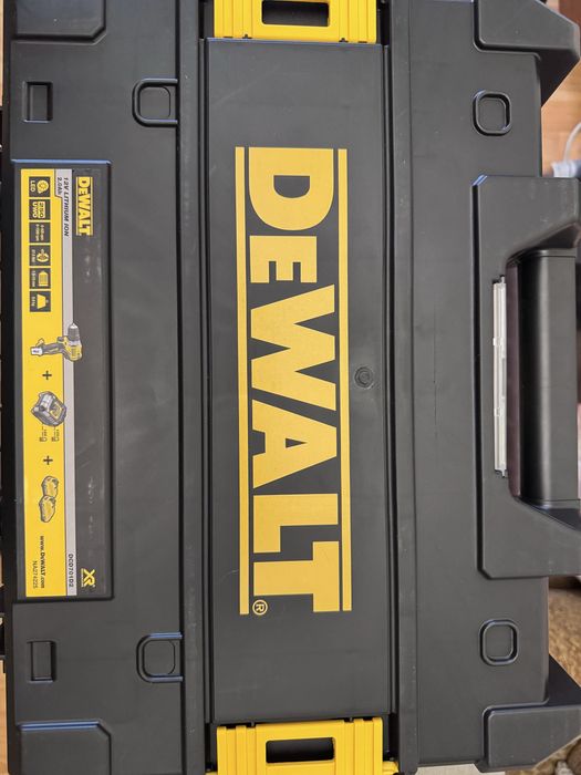 Продам шуруповерт