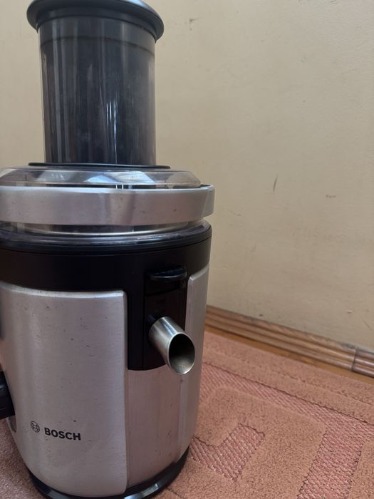 Storcător de fructe Bosch