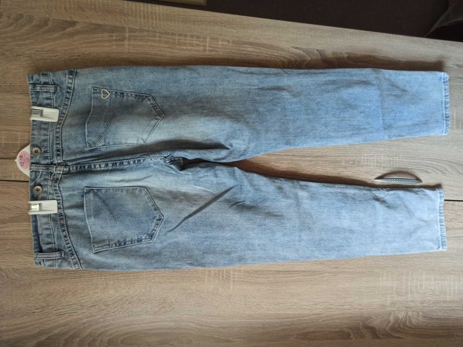 Модерни дънки слим фит