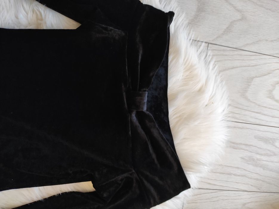 Rochie catifea neagra
