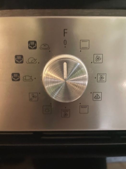 ARISTON фурна за вграждане