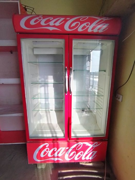 Magazin jihozlari sotiladi holati yangidey.