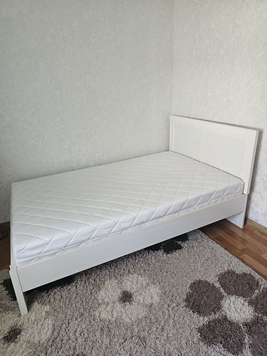 Продам кровать 1.20 на 200