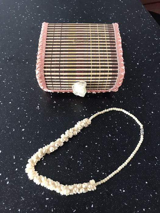 Кутия за бижута с колие