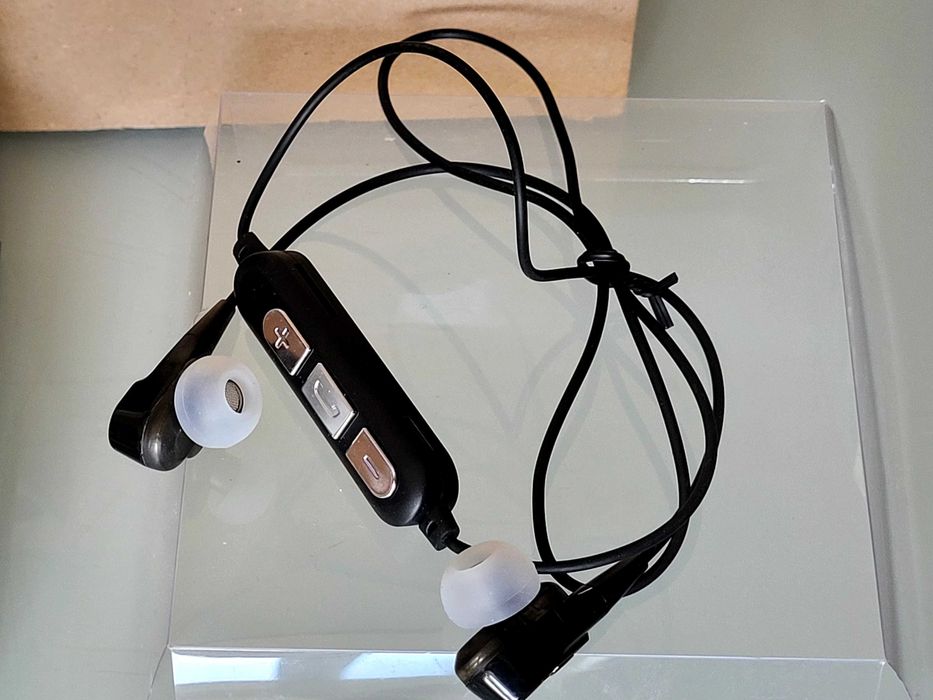 Намалена цена-Безжични слушалки K330