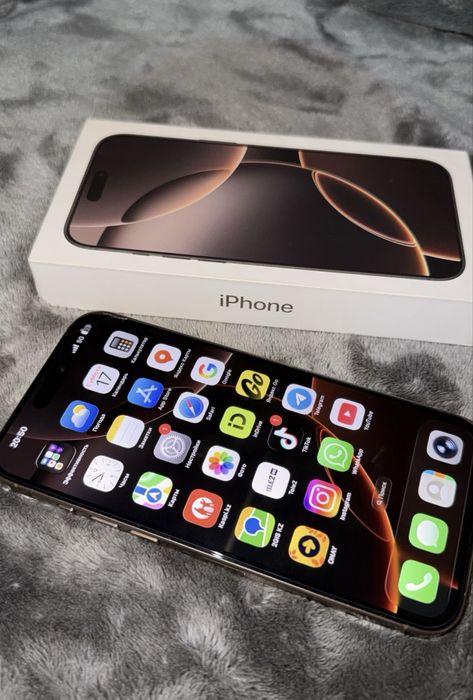 Айфон 16 про мах