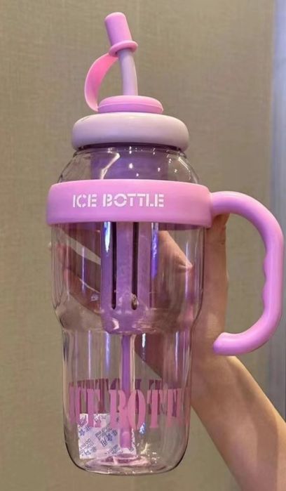 Бутылка под воду и сумка шоппер