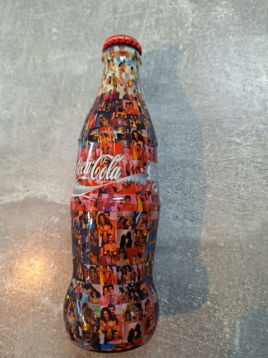 Специална бутилка Кока кола. Колекционерски бутилки Кока Кола