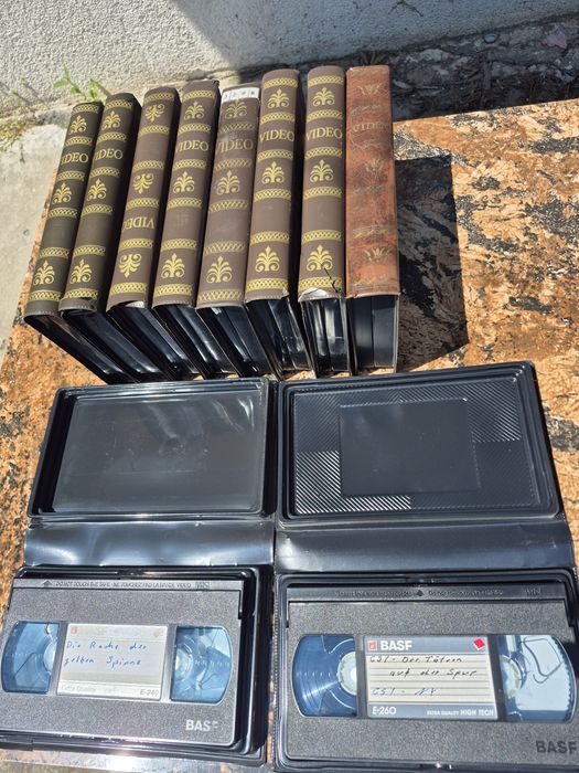 Vând Lot 40 casete video VHS originale Basf de 240 minute colectie de filme diferite genuri