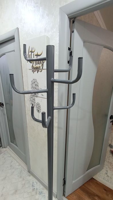 Напольный вешалка