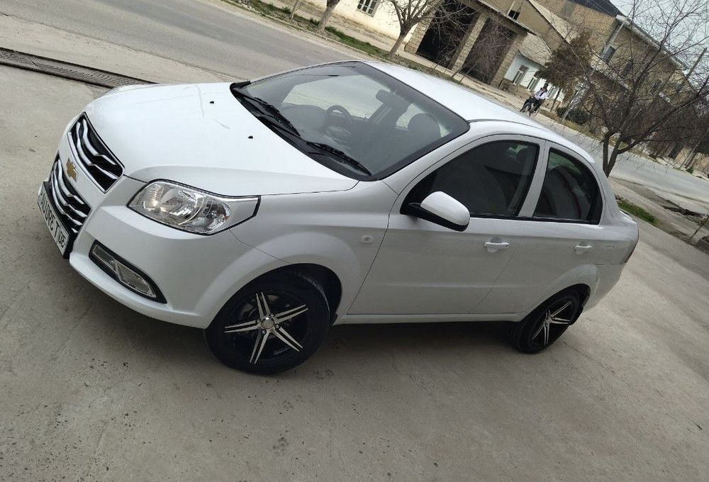 Срочно продается нексия 3!!!