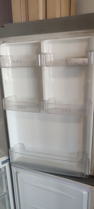 Продам холодильник LG