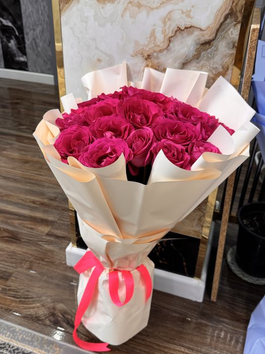 Цветы  белая роза