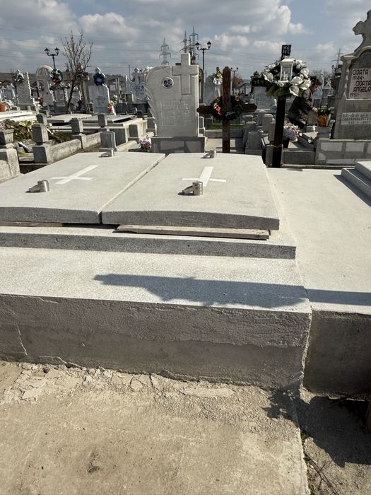 Monument funerar