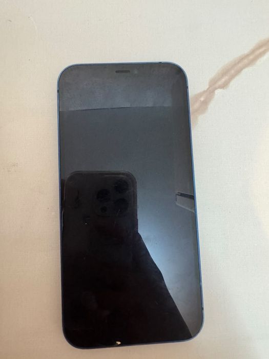 Продам в хорошем состоянии IPhone 12