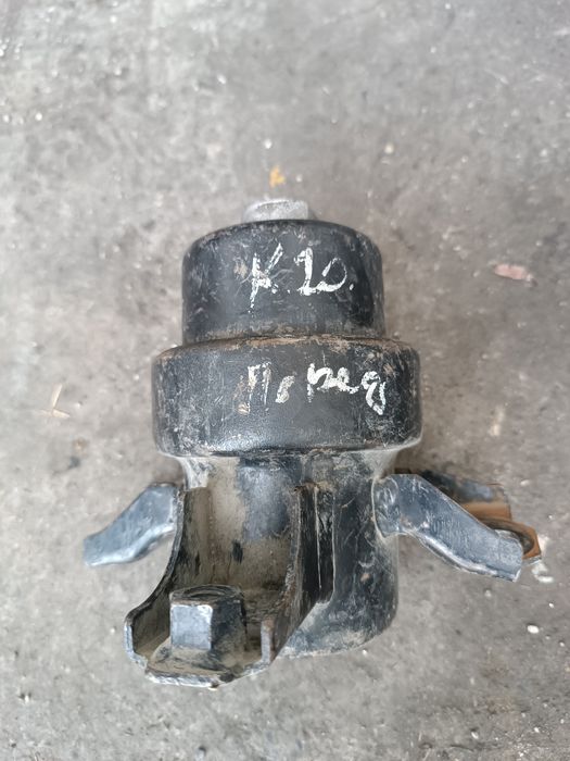 Подушка двигателья