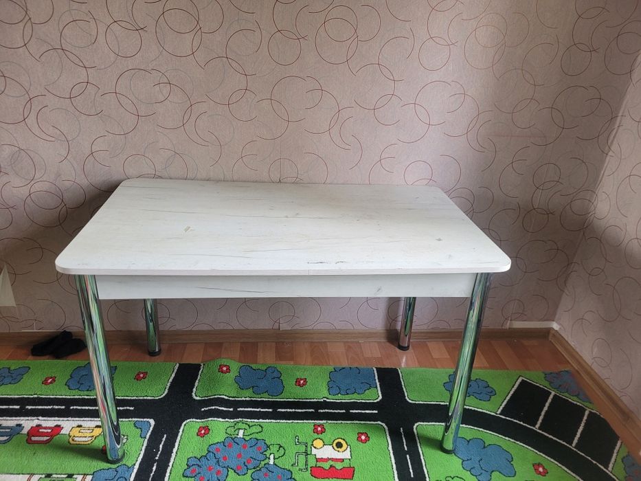 Продам стол срочно не дорого