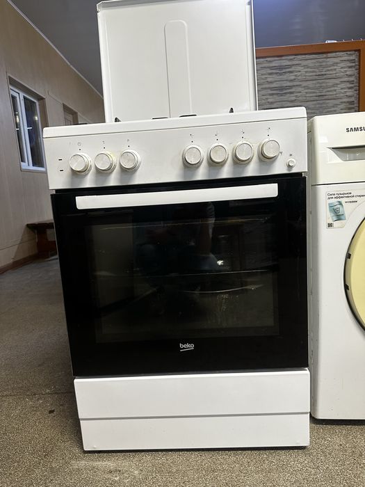 Продам газовую плиту Beko