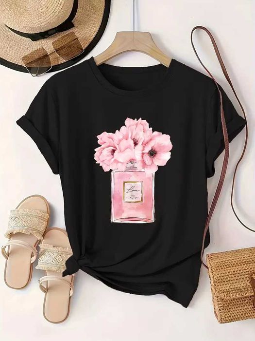 Дамска тениска размер S с принт цветя