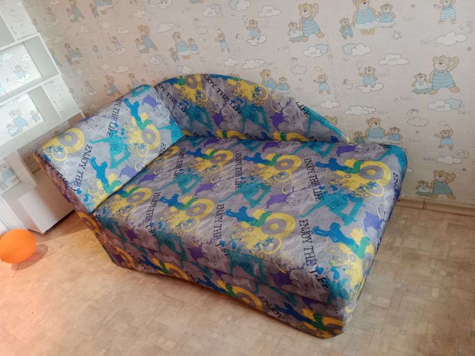 Продам подростковый диван-кровать