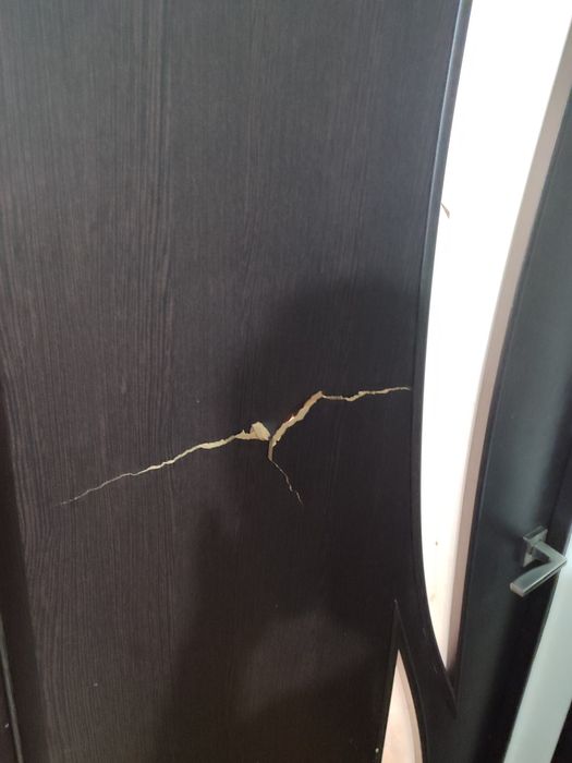 Есік тегін беріледі                .