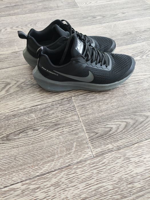 Продам текстильные кроссовки