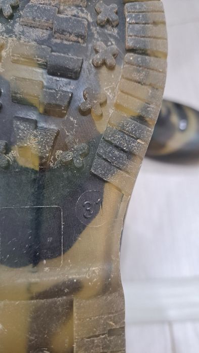 Резиновый боти 31 раз.