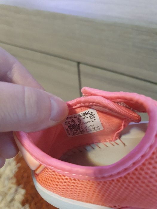 Sandale adidas marimea 22