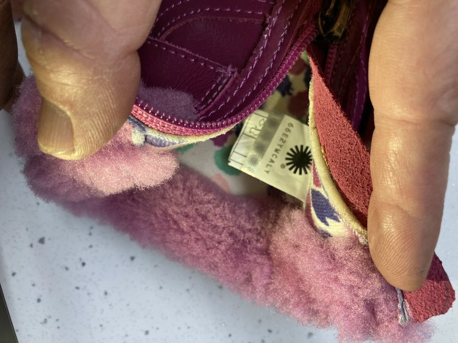 Боти ботушки естествена кожа детски 22-23 номер оригинални UGG