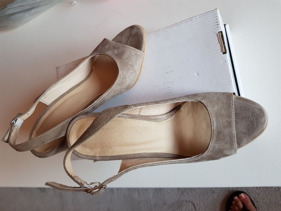 Sandale piele intoarsa