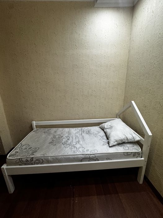 Кровать односпальная