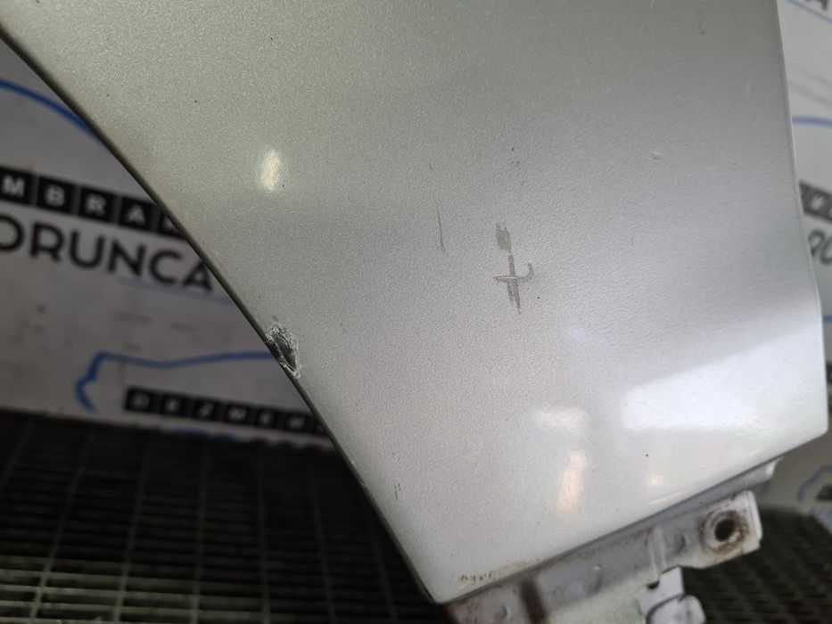 Aripa Stanga Fata Suzuki Grand Vitara 2006 - 2012 2 Usi ARGINTIU (966) ZGÂRIATA