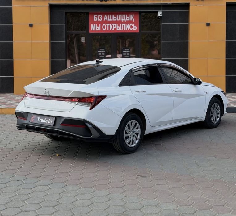 Продам машину Hyundai Elantra