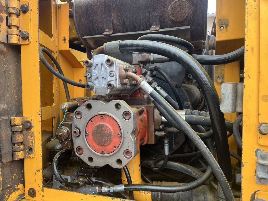 Ekskavator hyundai 1400w-7