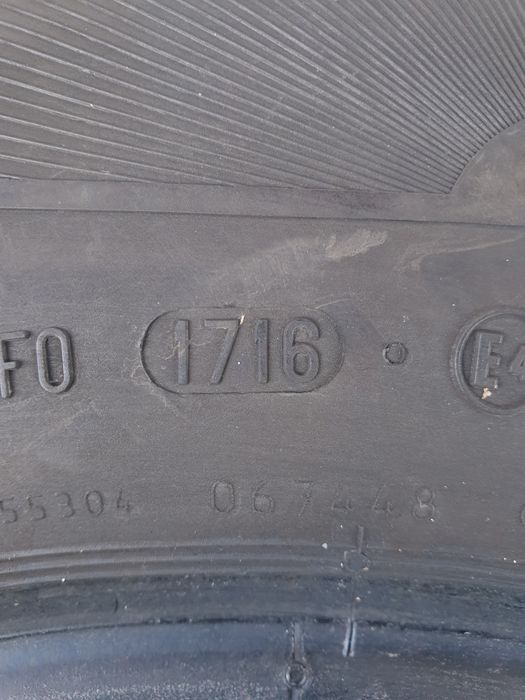 Летни гуми за Бус 2 броя CONTIENTAL VancoCamper 225 75 R16C дот 1716