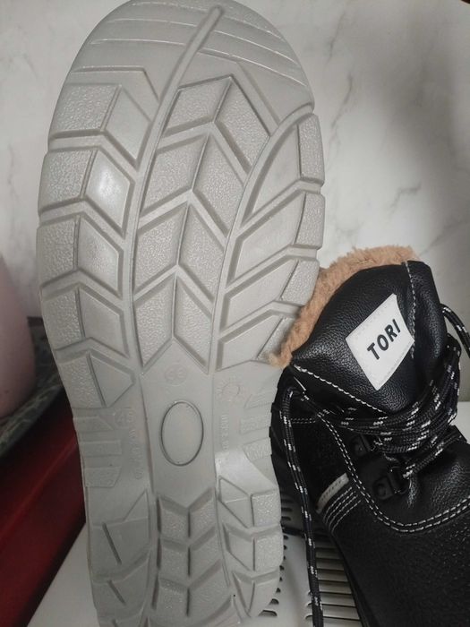 продам рабочие новые размер 43