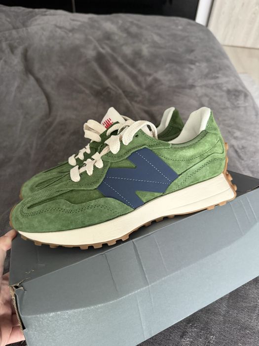 New Balance 327 verde cu bleumarin marimea 40 noi originali