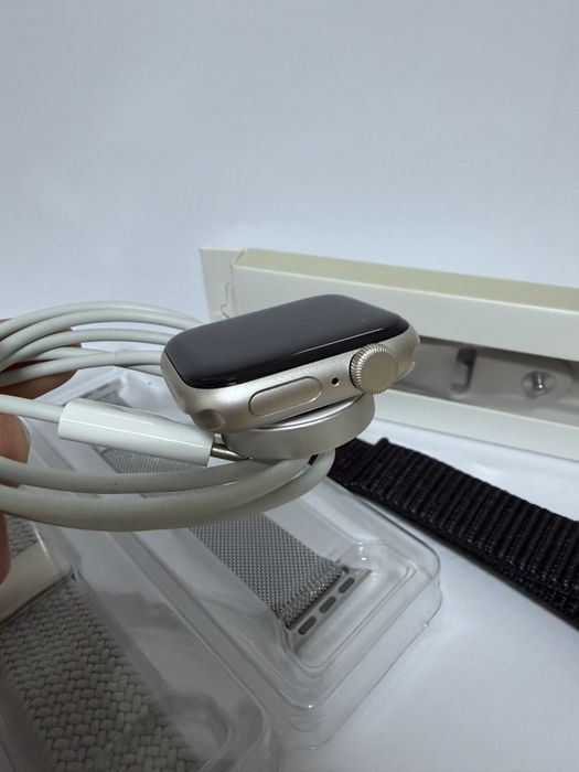 Apple Watch SE 2 2024 40mm Starlight