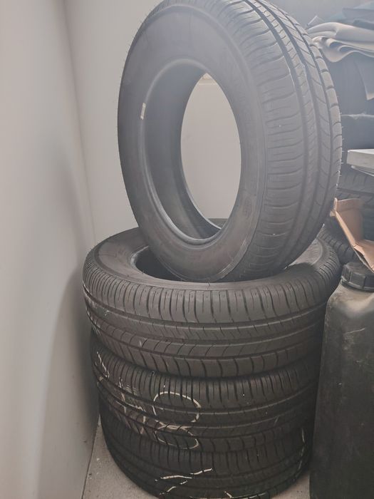 Anvelope Michelin 195 65 15  ca noi 4set