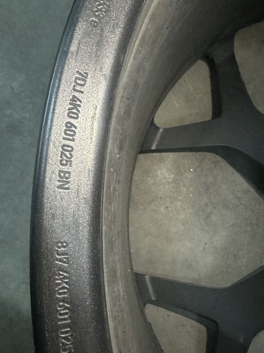 Джанта Ауди 1 бр 22 цола 10.5Jx22" ET19 Audi RS6 RS7 A6 4K C8