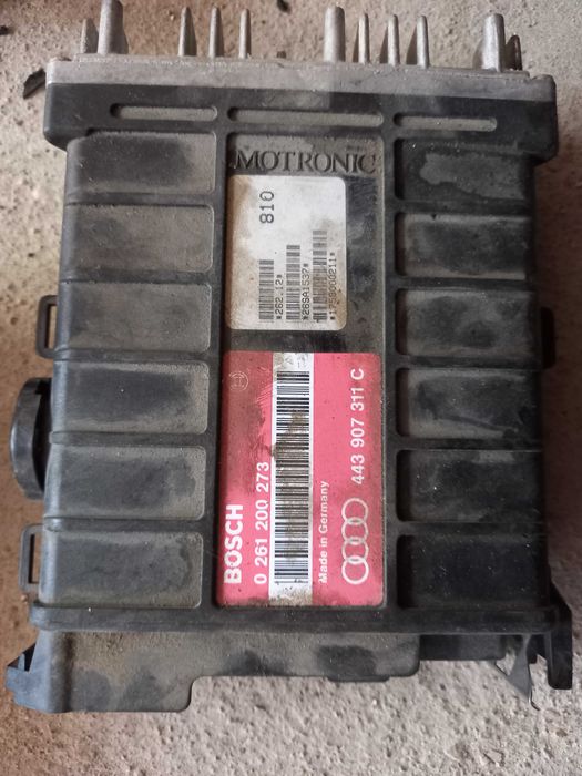 Продавам Компютър за Ауди Б4 2.0