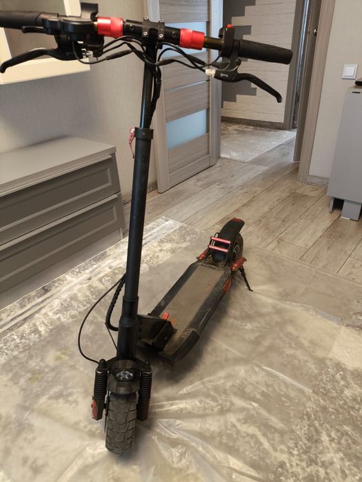 Электросамокат б/у в хорошем состоянии