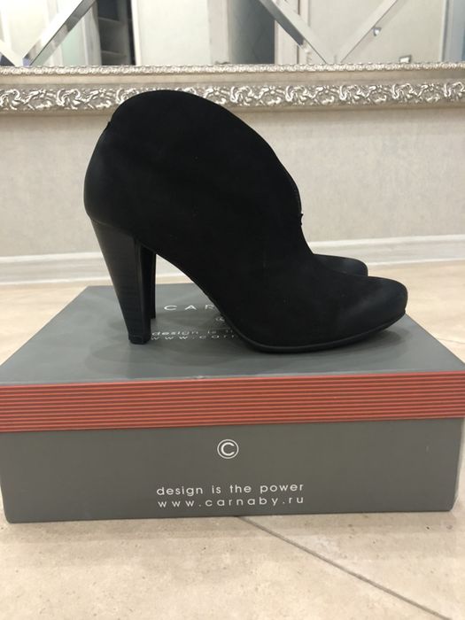 Продам ботильоны женские фирма «Carnaby»